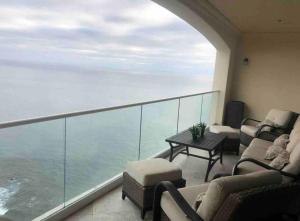 Ocean Front Condo @ Las Olas Grand