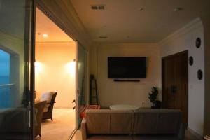 Ocean Front Condo @ Las Olas Grand