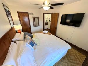 Urban Chic South City Retreat