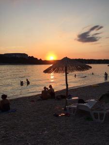 Apartment with free parking in Quiet Area a few Minutes to Beaches & Center - ANGELS MARLEN