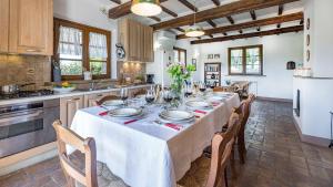 CASA EUSEBIA 8&2, Emma Villas