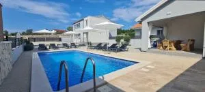 House Vallis Aurea - Ledenice