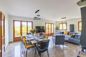 Maisons de vacances La Petite Chalautriere - Avec grand jardin : photos des chambres