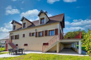 Maisons de vacances La Petite Chalautriere - Avec grand jardin : Maison 4 Chambres