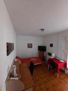 Sejours chez l'habitant Chambre SOLO Toulon Ouest : photos des chambres