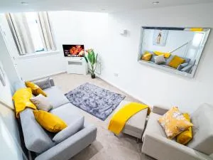 Stylish Spacious 1 Bedroom Apt At Dealhouse - Kirkheaton