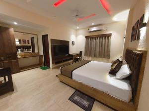 FOCUS CLUB AND RESORT