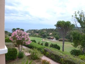 Cap Esterel Village : studio 4 pers au calme climatisé F5