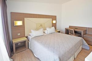 Hotels Hotel Le Rocher : photos des chambres