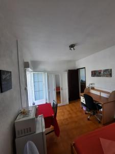 Sejours chez l'habitant Chambre SOLO Toulon Ouest : photos des chambres