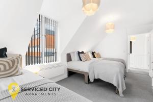 SCA-Arden House 10min to NEC Sleeps 6 Parks 2 Vans