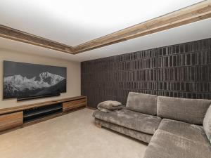 Chalets Chalet de Luxe avec Piscine et Sauna, Proche des Pistes a Courchevel - FR-1-568-33 : photos des chambres