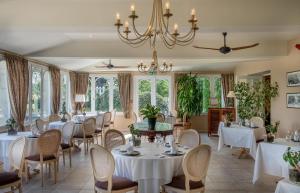 Hotels Logis Le Fleuray : photos des chambres