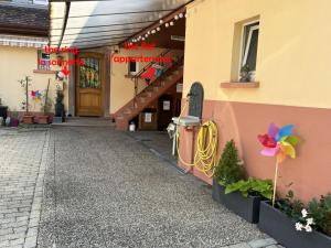 Maisons de vacances Gite des 5 cigognes rouge : photos des chambres