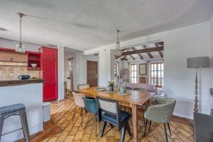 Villa Aryana With Pool - Happy Rentals