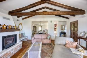 Villa Aryana With Pool - Happy Rentals