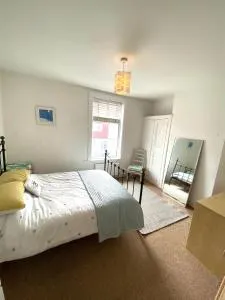 Palm House -Complete Holiday HOME IN SOUTHSEA - Eastney