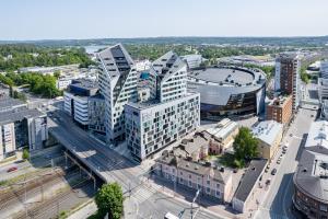 Stunning Views 11th Floor 2BR Home with Sauna