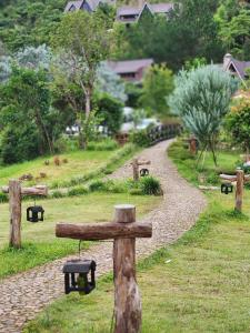 Lat Valley Retreat Village