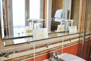 Hotels Hotel Avenir Jonquiere : photos des chambres