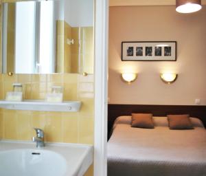 Hotels Hotel Avenir Jonquiere : photos des chambres