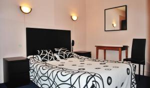 Hotels Hotel Avenir Jonquiere : photos des chambres
