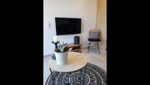 2br Suite White gea with private pool no01