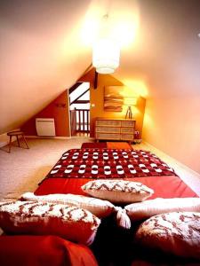 Appartements Logement insolite a Blois : photos des chambres