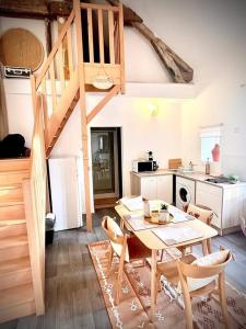 Appartements Logement insolite a Blois : photos des chambres