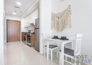 Studio in Jasmine, Damac Hills - Host & Stay