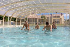 Villages vacances Park & Suites Village Gorges de l'Herault-Cevennes : photos des chambres
