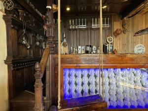 Coed Y Ddraig - themed 3 bedroom cottage, with bar & pool table