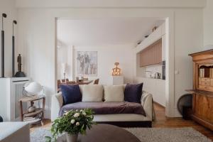 Veeve - La Vie Est Belle