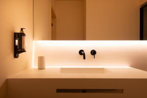 Stylish Downtown Loft