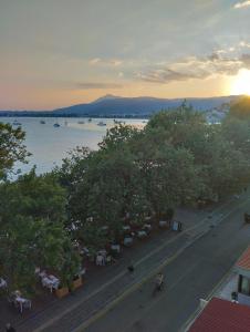 Πέτρινο στη θάλασσα