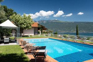 Villa Aurora- Villa esclusiva con piscina e splendida vista lago