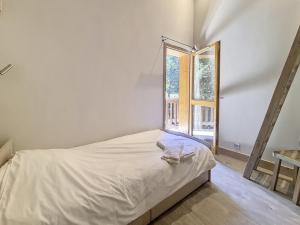 Duplex rénové à Méribel, proche pistes et commerces, balcon avec vue, Wi-Fi inclus - FR-1-688-53