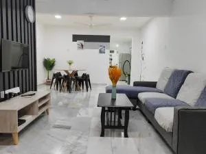 Kuantan Town Staycation 2R2B@HTAA #Netflix - Kampong Darat Tanah Puteh