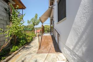 SOCRATES Ethnic and traditional Home