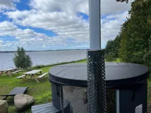 Hytte-vandudsigt-Hottub-hygge - Holbaek