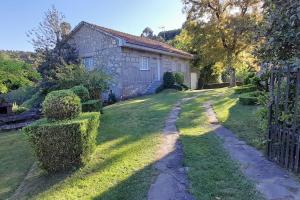 Casa rural con piscina en la Ribeira Sacra.