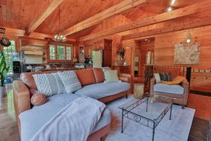 Chalet Le Crépuscule SPA, BILLARD, FOYER, SENTIERS PRIVES