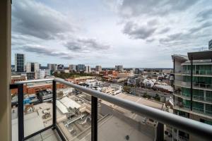 Onyx on North Tce CBD Penthouse Pool Parking