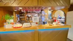 Rolphton Motel and Restaurant - Deacon