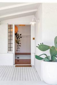 THE OSLO on Broadway with Pool Villa 1