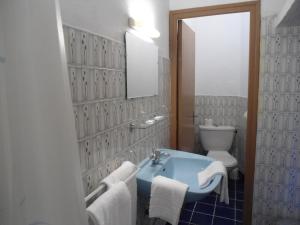 Hotels Hotel Les Calanques : photos des chambres