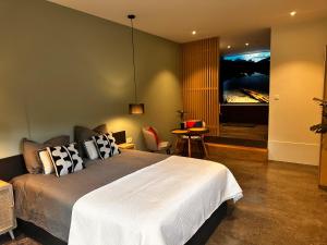 Plaisances, les plaisirs du bord de Meuse - Chambre dhôtes avec baignoire spa