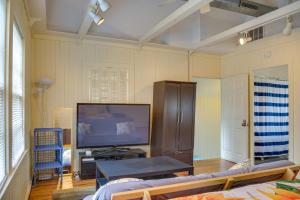 Houston Studio Backyard Access, 5 Mi to Dtwn