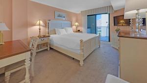 Inlet Reef 215 Spacious condo with complimentary seasonal beach service and great water views