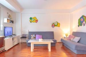 Two bedroom apartment near centre